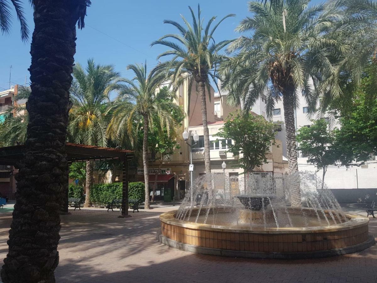 Big apartment with unique patio near Santa Barbara Castle Alicante Extérieur photo