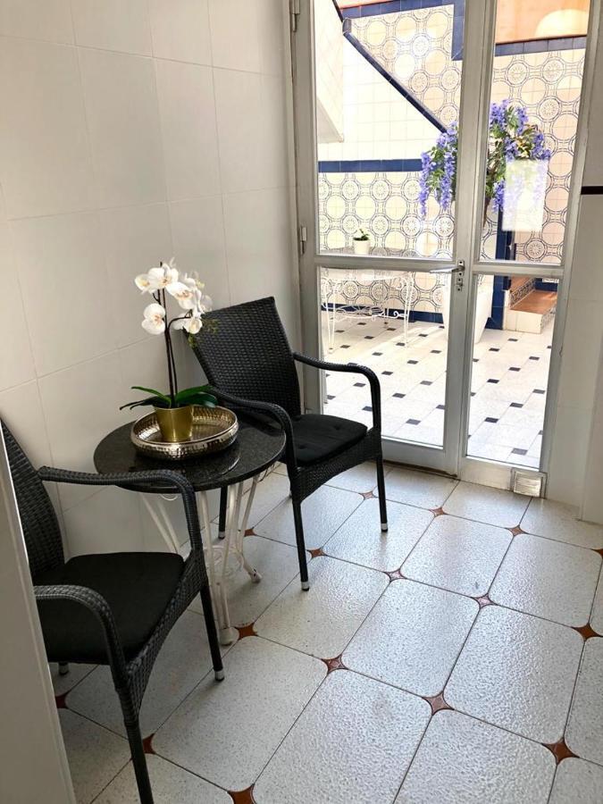 Big apartment with unique patio near Santa Barbara Castle Alicante Extérieur photo