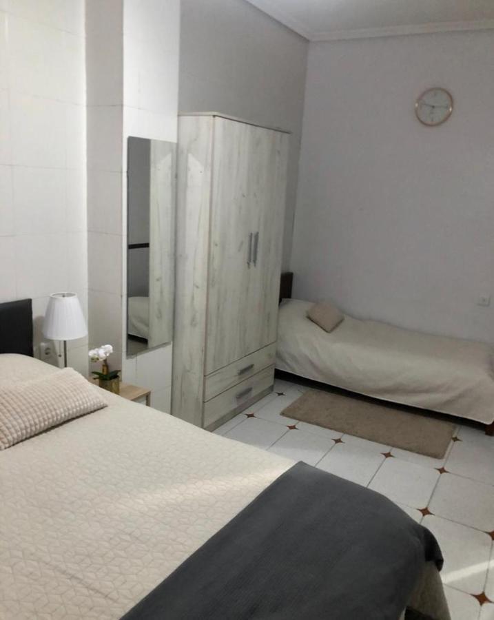 Big apartment with unique patio near Santa Barbara Castle Alicante Extérieur photo