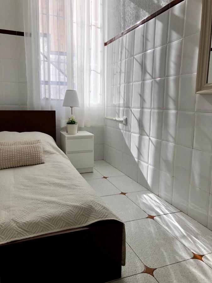 Big apartment with unique patio near Santa Barbara Castle Alicante Extérieur photo