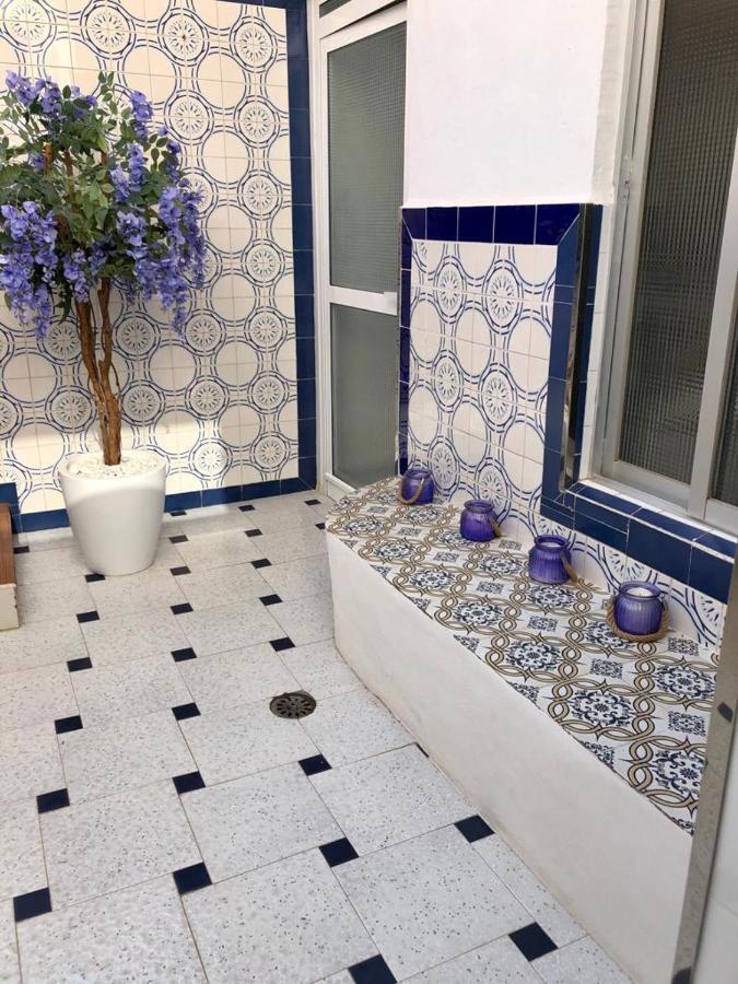 Big apartment with unique patio near Santa Barbara Castle Alicante Extérieur photo